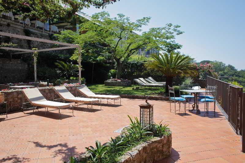 Hotel Villa Maria ราเวลโล ภายนอก รูปภาพ
