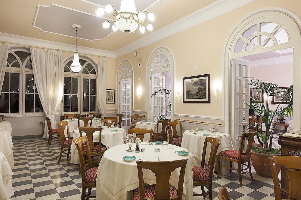 Hotel Villa Maria ราเวลโล ภายนอก รูปภาพ