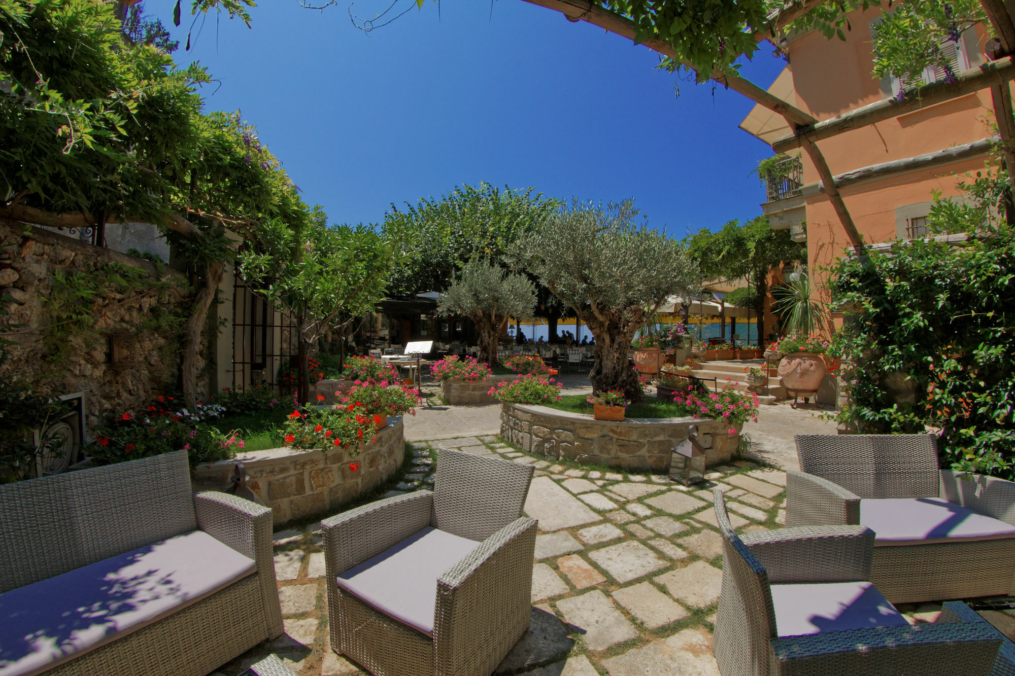 Hotel Villa Maria ราเวลโล ภายนอก รูปภาพ
